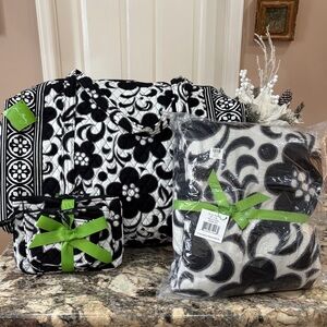 NWT Vera Bradley Large Duffel 5 Piece Set
